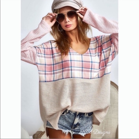 🩷🩷SOLD🩷🩷New V Neck Blush Combo Super Soft Check Waffle Knit Color Block Top - Picture 10 of 13